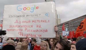 VIDEO: Nacrt zakona o internetu izveo na hiljade ljudi na ulice Moskve