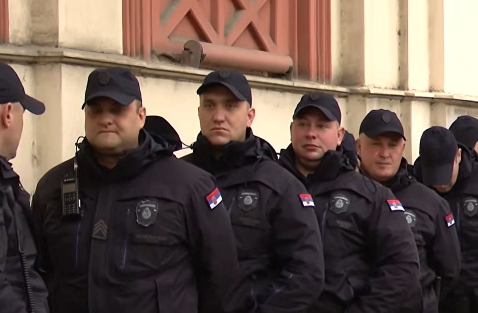 Pripadnici UKP ponovo u zgradi Filozofskog fakulteta u Beogradu