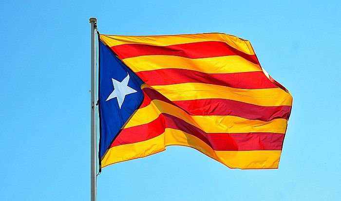 Španski kralj pozvao Kataloniju da odustane od otcepljenja