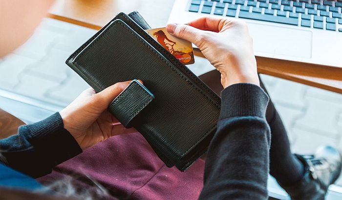 SNS se sumnjiči za nelegalne donacije
