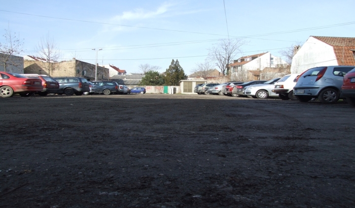 Parking iza Matice srpske još čeka na uređenje