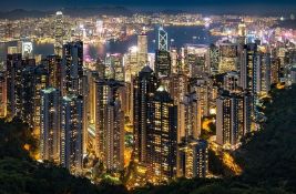 FOTO: U Hongkongu pokrenuta autobuska tura za spavanje