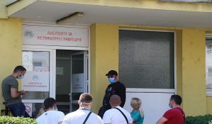 FOTO, VIDEO: Gužve za testiranje na virus korona u Novom Sadu 