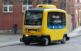Više od pedeset zemalja usvojilo propise o autonomnim automobilima