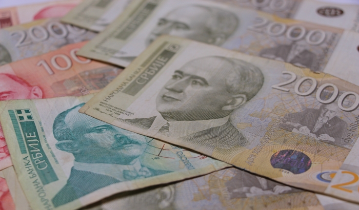 Razlika između prosečne i realne srpske zarade je čak 20.000 dinara