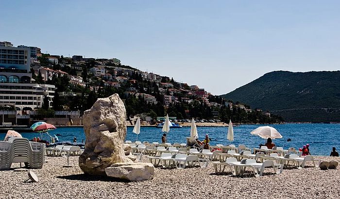 Neum u BiH - jedino more trenutno u regionu za državljane Srbije i BiH