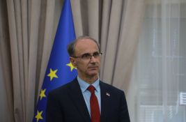 Premijer Macut i ministri odali poštu stradalima u Duboni i Malom Orašju