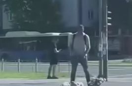 VIDEO: Mokri na cveće ostavljeno za nastradale pod nadstrešnicom
