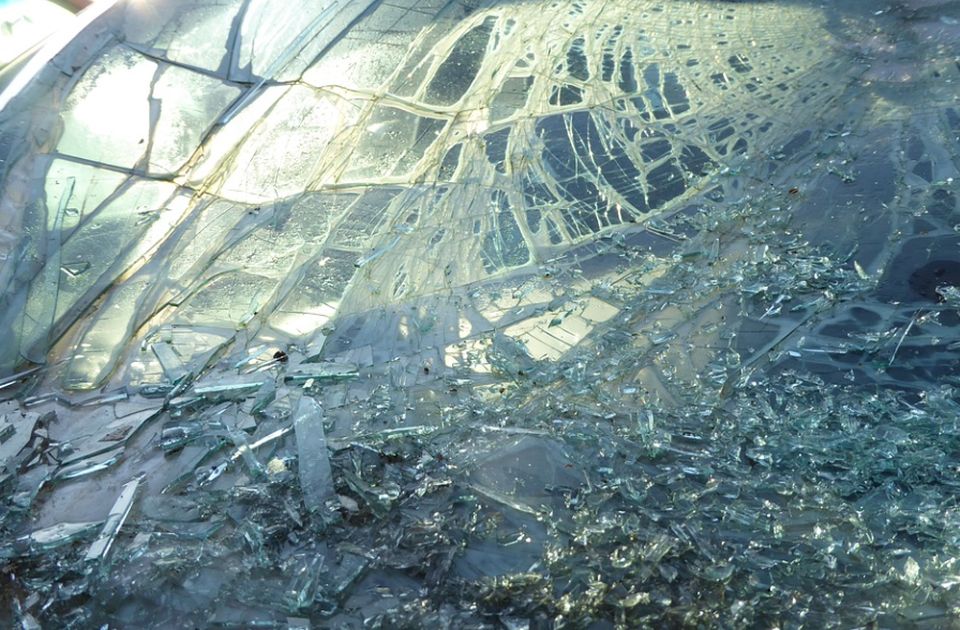 Teška nesreća u Hrvatskoj: Dvoje mrtvih i 29 povređenih u sudaru autobusa i automobila