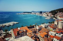 Dve bombe izvađene iz plićaka na plaži u Splitu