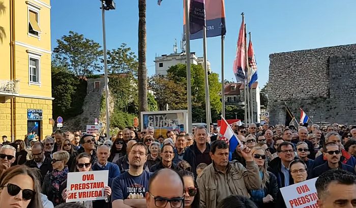 Varšava ipak dozvolila proteste protiv Frljićeve predstave