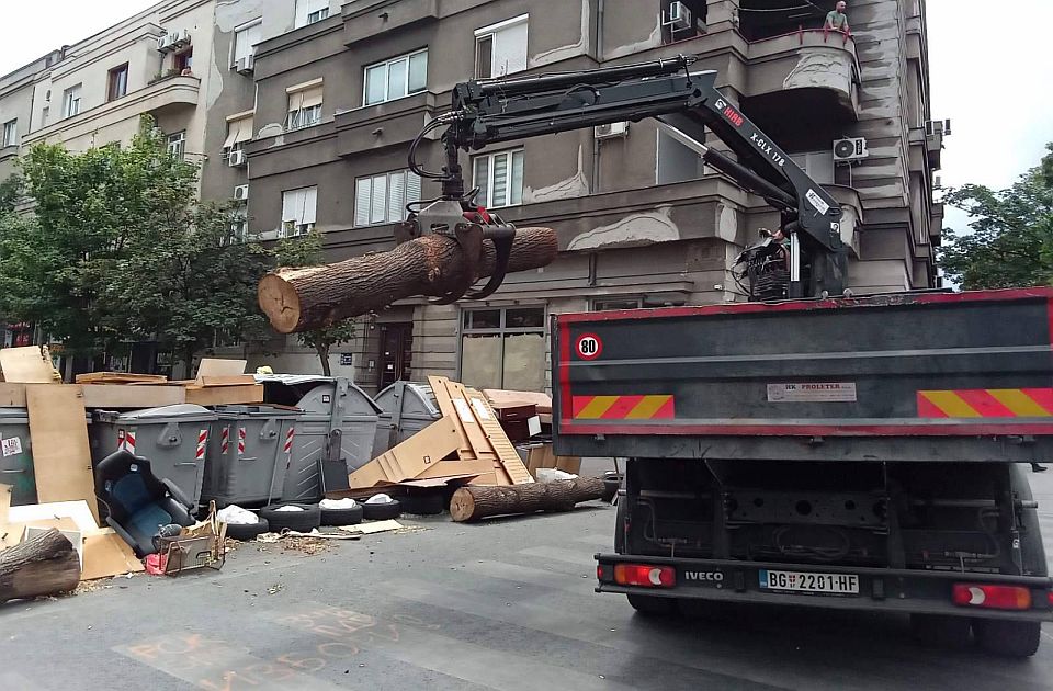 VIDEO: Radnici uklonili blokade u Zemunu