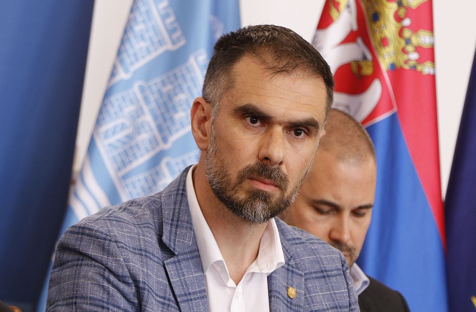 Mićin demantuje da je sreda u Novom Sadu neradan dan: Mićin demantuje da je sreda u Novom Sadu neradan dan: