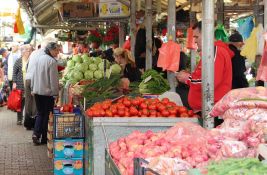 Cene voća i povrća ponovo ljute građane: Trešnje i do 1.500 dinara