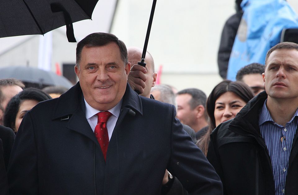 Pet članica OEBS-a zabrinuto zbog "separatističke retorike i delovanja" Dodika