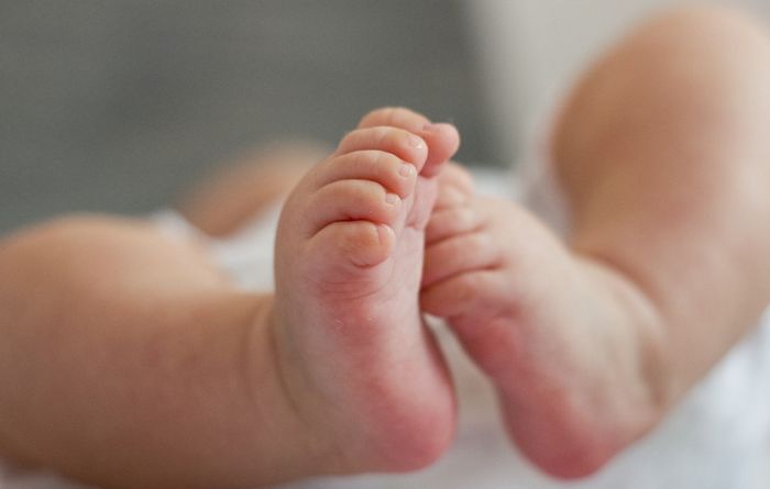 Hrvatska: Inspekcije kontrolišu bolnicu zbog slika beba koje leže u mokraći i vezane