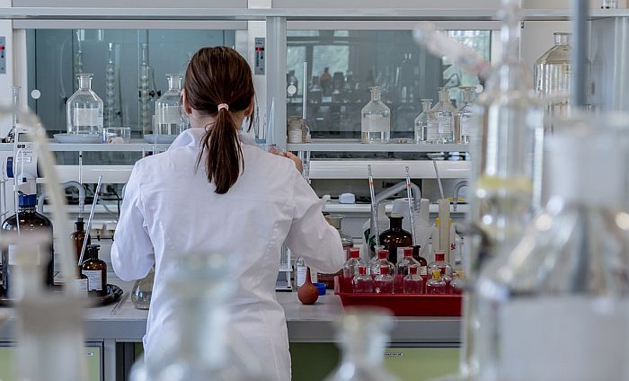 Naučnici slučajno otkrili enzim koji uništava plastiku Naučnici slučajno otkrili enzim koji uništava plastiku