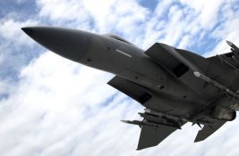 SAD tragaju za nestalim pilotom nakon obaranja F-15 u Iranu