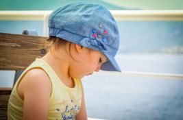 Pet saveta kako izbeći napade besa kada putujete s decom