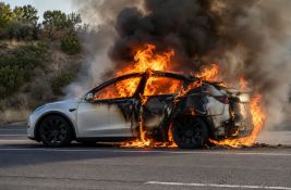 Analiza pokazala: Ako se zapali električni automobil - treba pustiti vatru da se sama ugasi