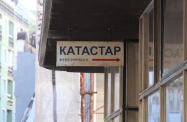 Katastar uvodi mejl 