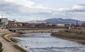 Niški lekari obilaze mlade na keju i upozoravaju ih da se ne okupljaju