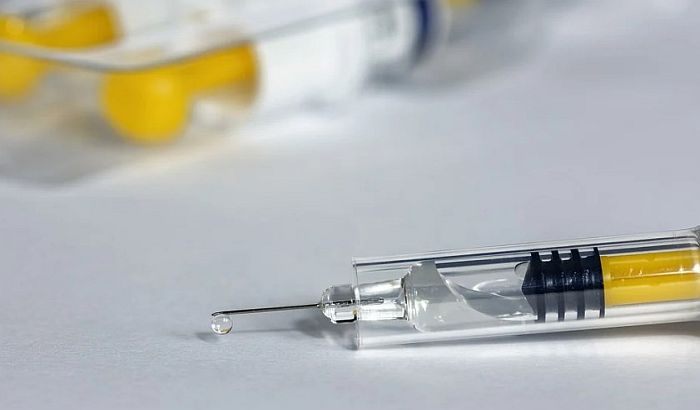 SZO: Vakcinu za COVID-19 ne treba očekivati pre prve polovine 2021.