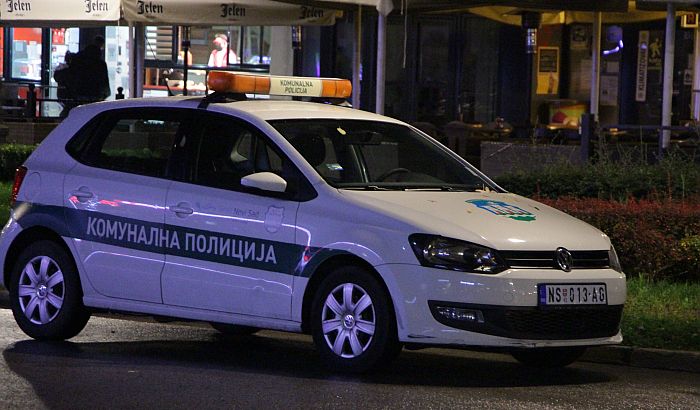 Komunalna milicija ispraznila kafić u Beogradu u kojem je bilo 150 ljudi