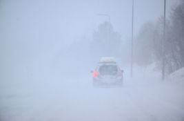 Snežna oluja pogodila Švedsku, više od 40.000 domaćinstava bez struje