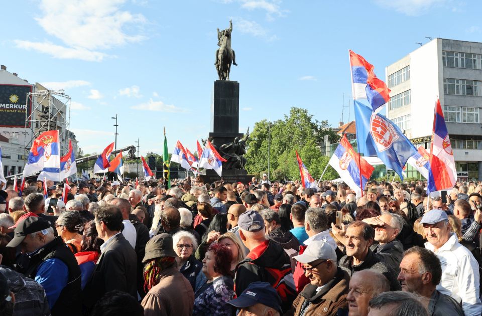 Dovitljivi meštani Lapova: Uzeli dnevnice za Vučićev skup u Nišu i prosledili ih studentima