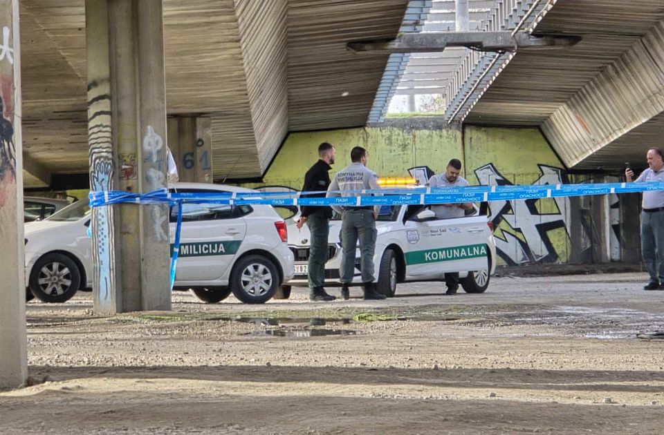 FOTO: Na Mostu slobode napukao betonski nosač bandere, most ponovo otvoren za saobraćaj 