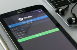 Spotify uklonio desetine hiljada pesama koje je napravila veštačka inteligencija