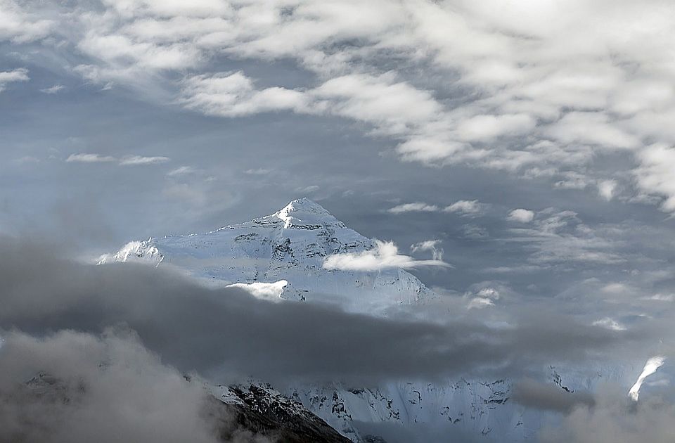 Otvorena sezona uspona na Mont Everest