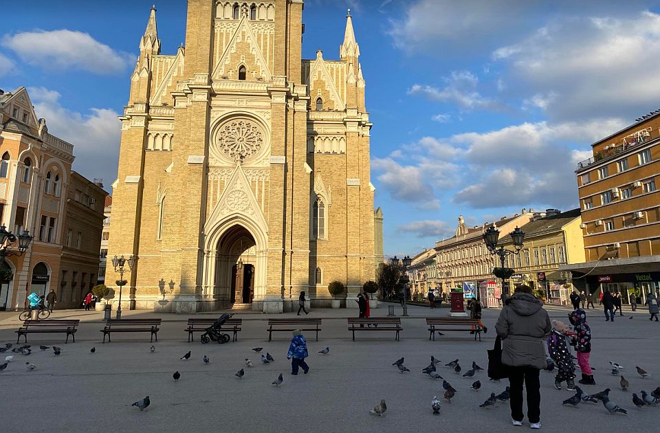 Ledena sreda kuca na vrata: Dobro se obucite i krenite u novi dan u Novom Sadu