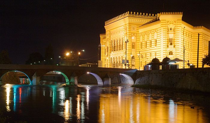 Mesić odbio da bude počasni građanin Sarajeva