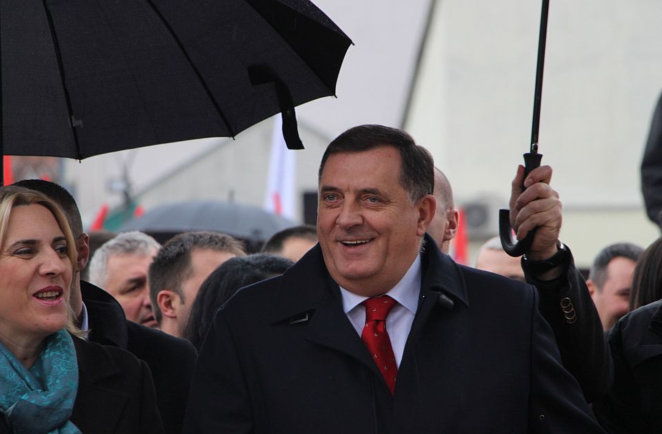 Dodik najavio krivične prijave protiv sudija Ustavnog suda BiH zbog zakona o zastavi