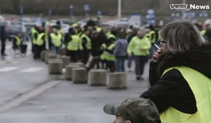 Više od 100 ljudi uhapšeno za vreme protesta "žutih prsluka" u Parizu