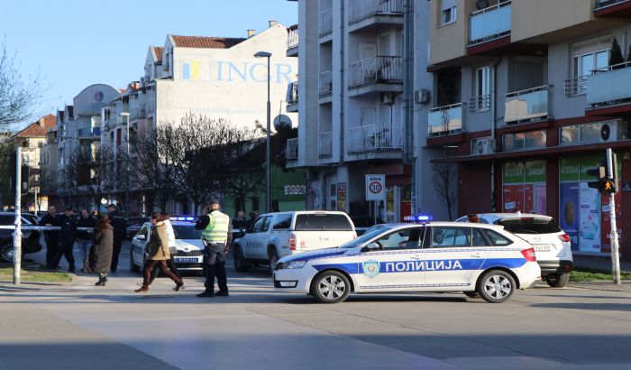 FOTO, VIDEO: Policija blokirala ulicu Ilije Birčanina, jedna osoba privedena