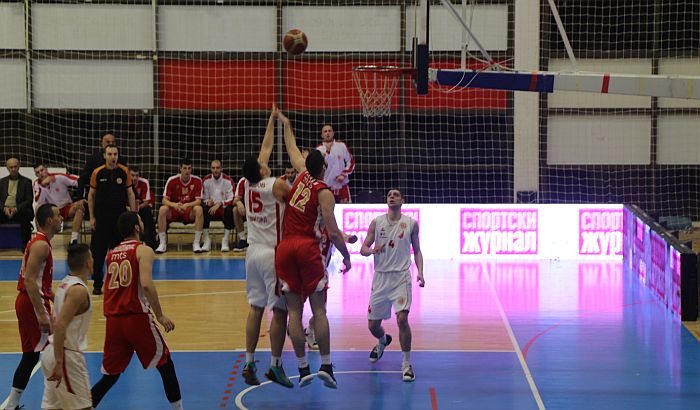 Košarkaši Vojvodine iz pobede u pobedu, napadaju prvo mesto KLS-a
