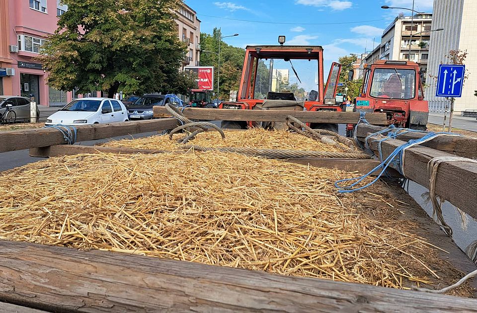 Poljoprivrednik: Pregovori sa vladom bili su šarada, protest rasturali i državni službenici