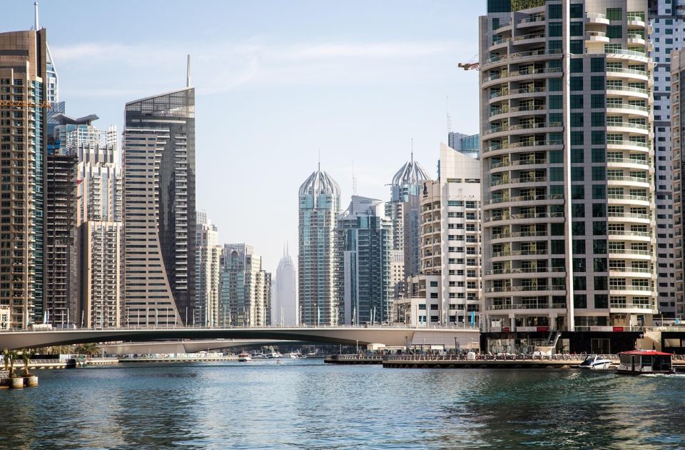 UAE: Nastava na daljinu do petka zbog bezbednosne situacije