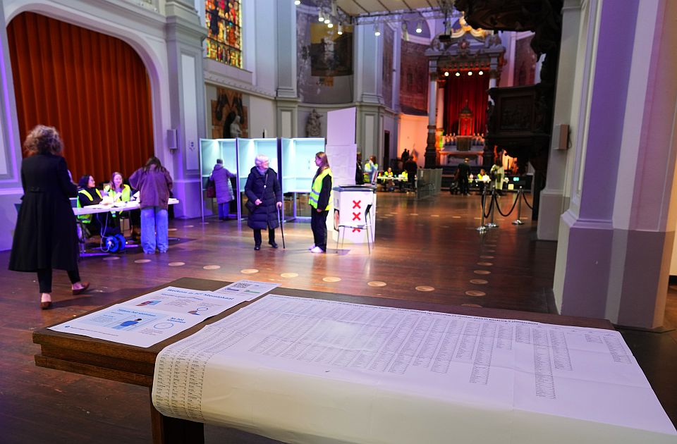 Holandija: Krajnje desna i centristička stranka osvojile isti broj mandata Holandija: Krajnje desna i centristička stranka osvojile isti broj mandata