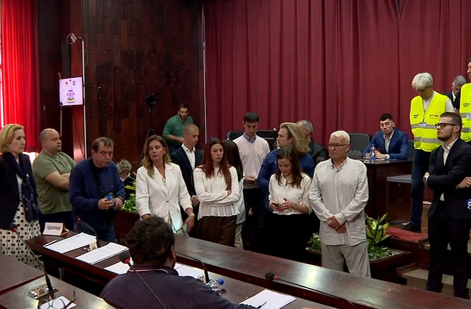 Kandidat SNS izabran za predsednika opštine Kula tokom burne sednice
