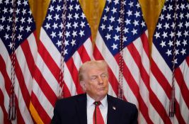 Tramp: Mogao bih da uvedem veće carine zemljama koji nas ne podržavaju oko Grenlanda 