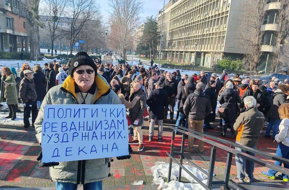 Akademske mreže: Članovi Saveta u stilu Pontija Pilata peru ruke uzdržanim glasanjem