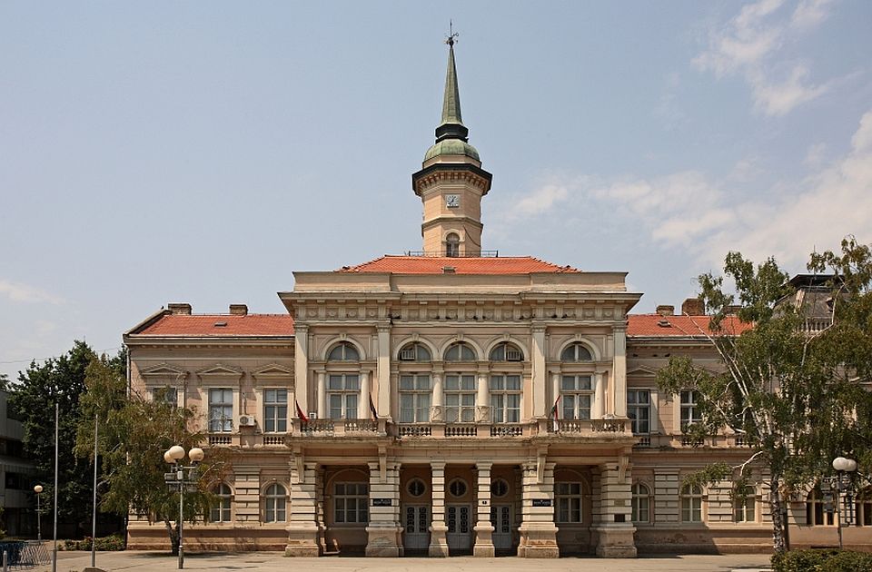 DVZM: U Bečeju "nema para" za službenu upotrebu mađarskog jezika