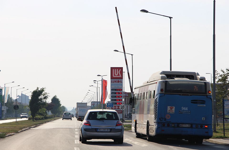 Novosađanka upozorava: Pružni prelaz u Futogu - izbegnuta nesreća