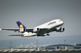 Zbog rasta cene mlaznog goriva smanjen broj sedišta u avionima