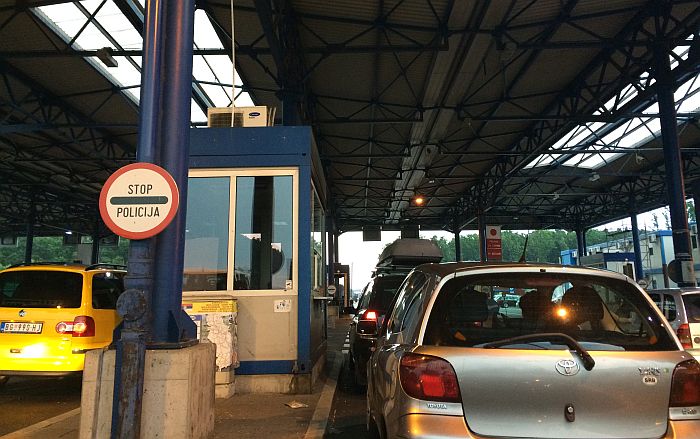 Gužve na granici: Na Horgošu se čeka oko četiri sata, na Batrovcima tri sata