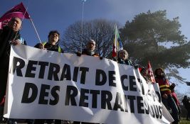 FOTO, VIDEO: Francuska paralisana štrajkovima protiv podizanja starosne granice za penziju